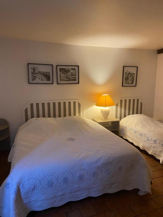 Gites « Le Clos Saint Hilaire » Mer Exterior foto